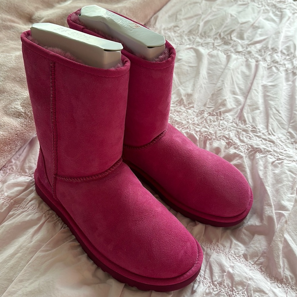 UGG W Classic Short boots!